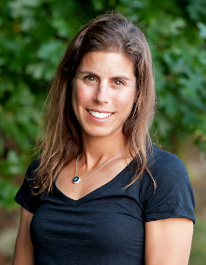 Outdoor portrait of Jessica Jansujwicz